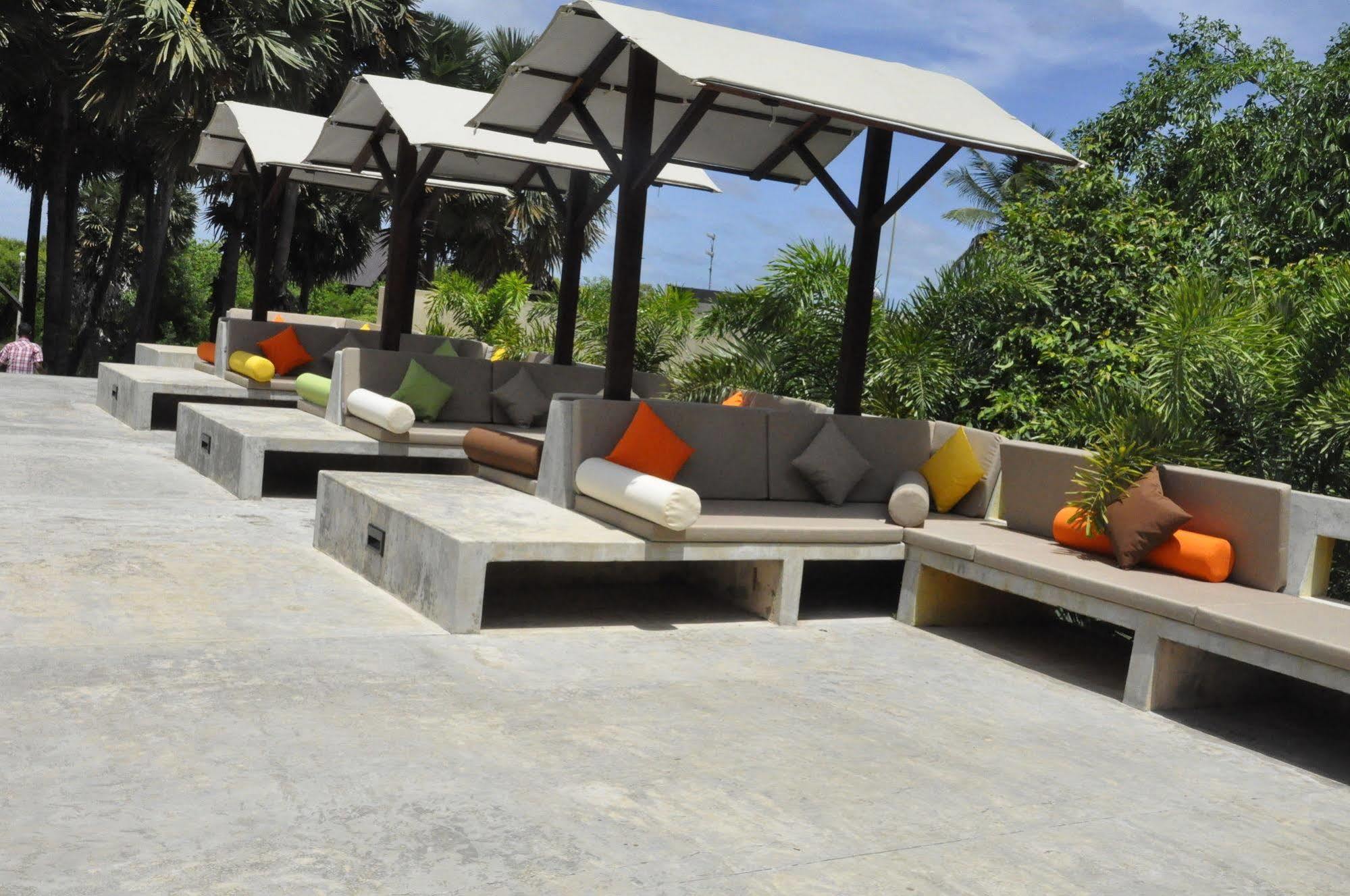 Ruwala Resort Kalkudah Eksteriør billede