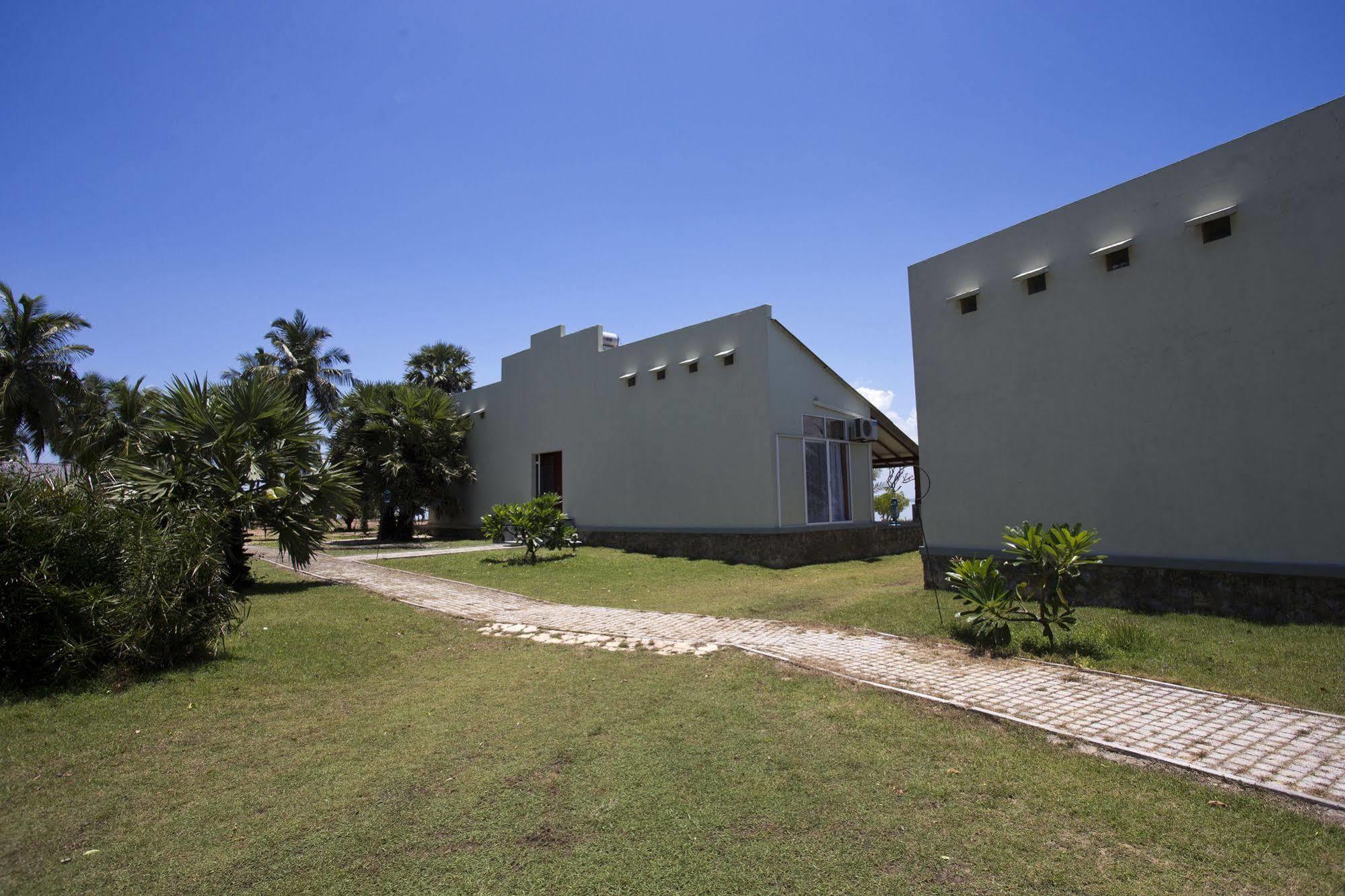 Ruwala Resort Kalkudah Eksteriør billede